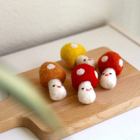 Felted Mushroom Keychain / Ornaments / Pin / Magnate