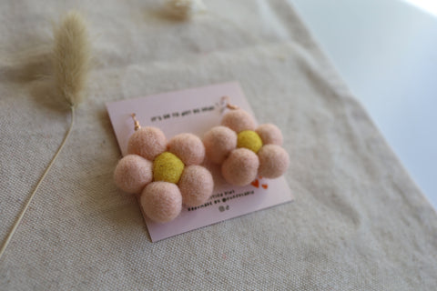 Daisy Flower Earrings