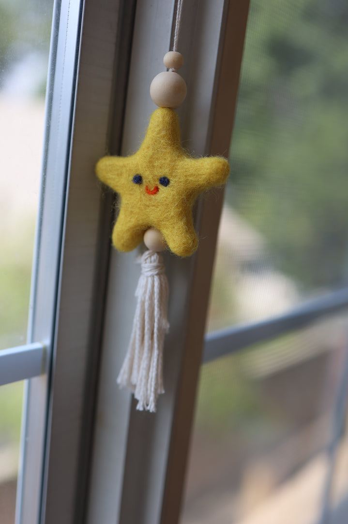 Essential Oil Diffuser - Yellow Star || Felt Wool Diffuser, Car Air Freshener, Car Oil Diffuser, Office Diffuser, Nursery décor