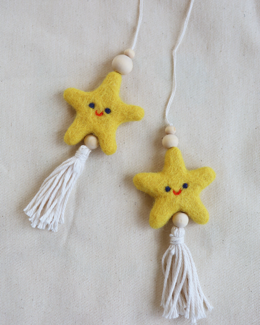 Essential Oil Diffuser - Yellow Star || Felt Wool Diffuser, Car Air Freshener, Car Oil Diffuser, Office Diffuser, Nursery décor