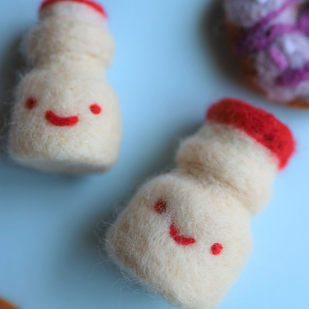 Felted Yakult couple Kit